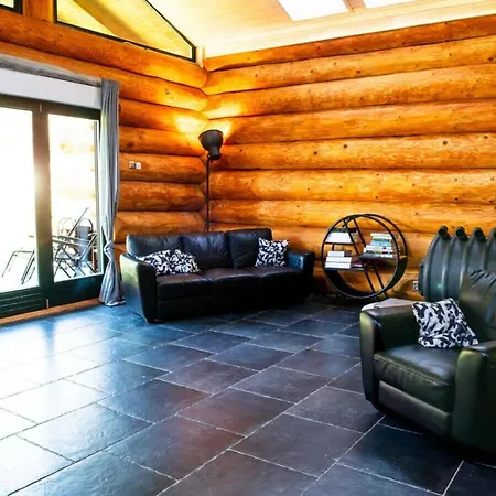 Spacious Holiday With Internet Lomnice nad Popelkou
