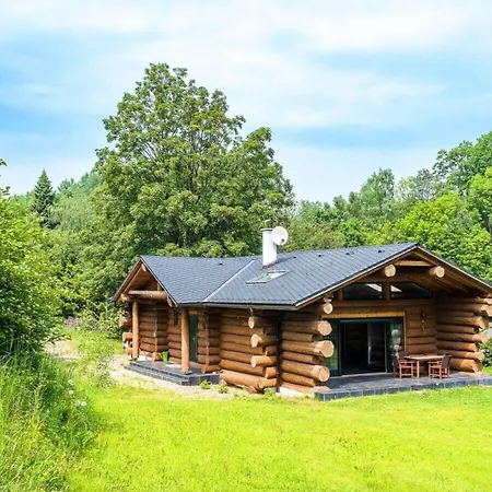 Spacious Holiday With Internet *